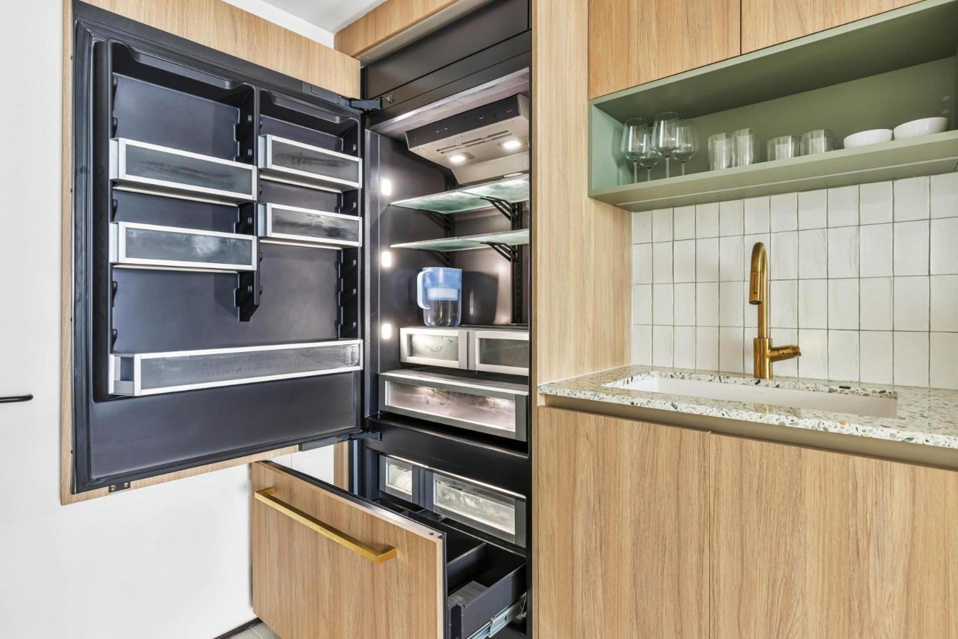 Modern 1br With Breathtaking Views Heart Of Downtown Apartment *